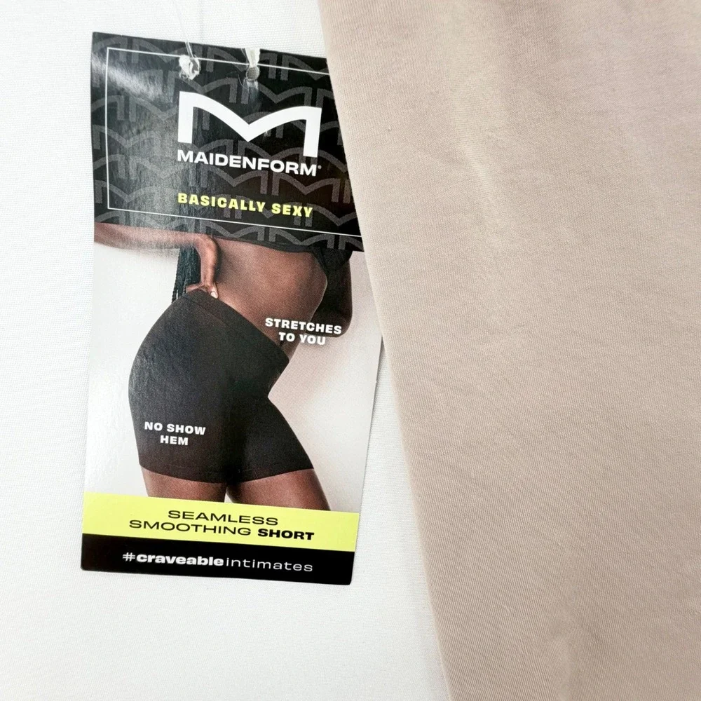Maidenform Basically Sexy Seamless Smoothing Short Tan Nude MST003 Large NWT